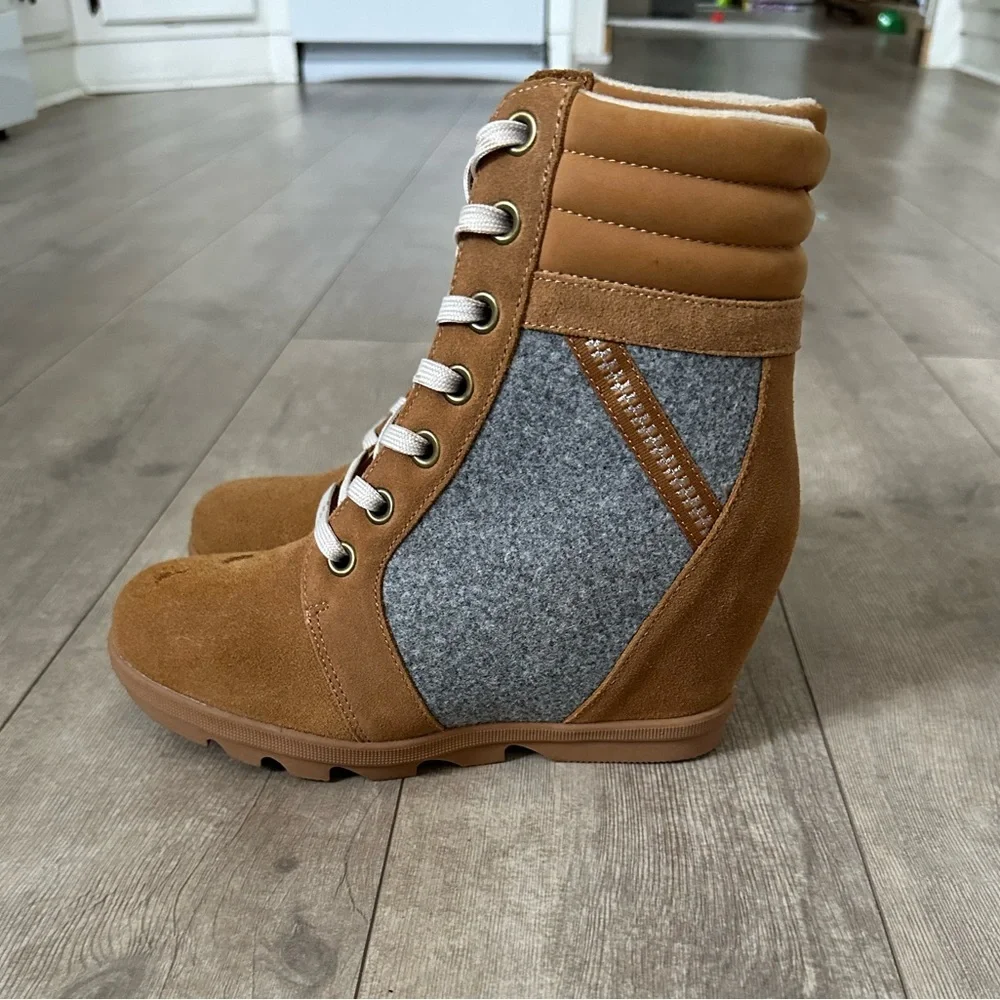 Serra Wedge Hiking Bootie Cow Suede Leather Tan/Gray Womens Size 8 Never Worn - Picture 12 of 14